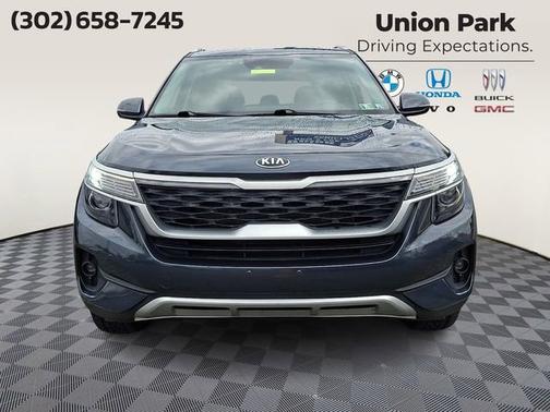 Gravity Gray 2021 Kia Seltos EX