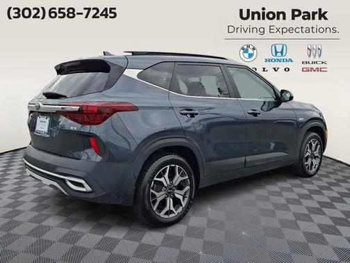 Gravity Gray 2021 Kia Seltos EX