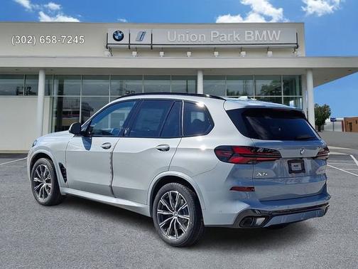 Brooklyn Grey Metallic 2026 BMW X5 xDrive40i