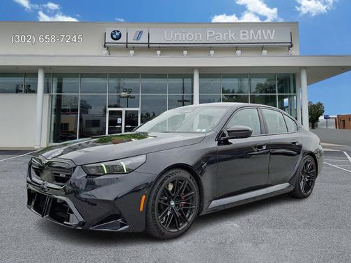 Black Sapphire Metallic 2025 BMW M5