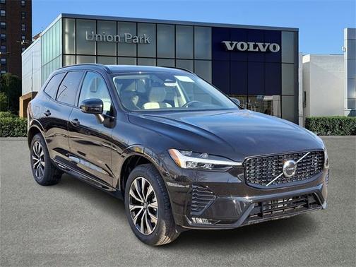 2025 Volvo XC60 Core