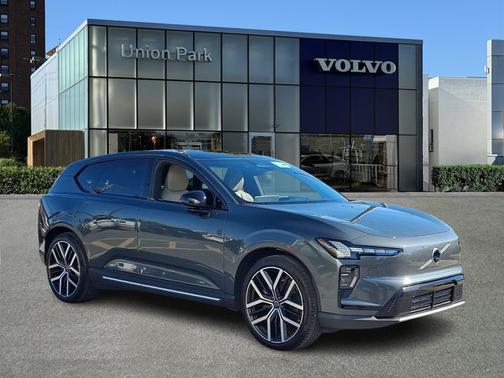 Forest Lake Metallic 2027 Volvo EX60 Ultra