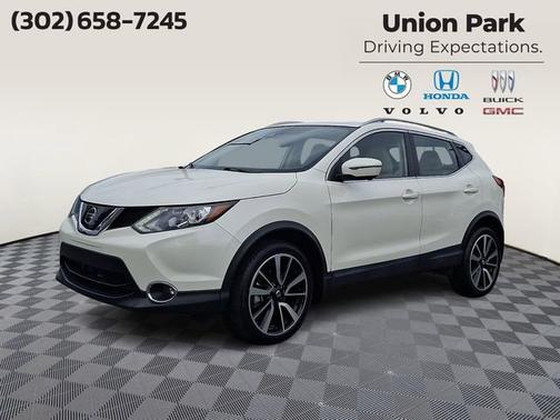 Pearl White Tricoat 2019 Nissan Rogue Sport SL