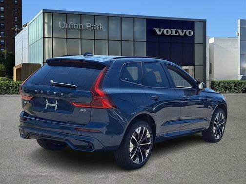 Denim Blue Metallic 2026 Volvo XC60 Plus