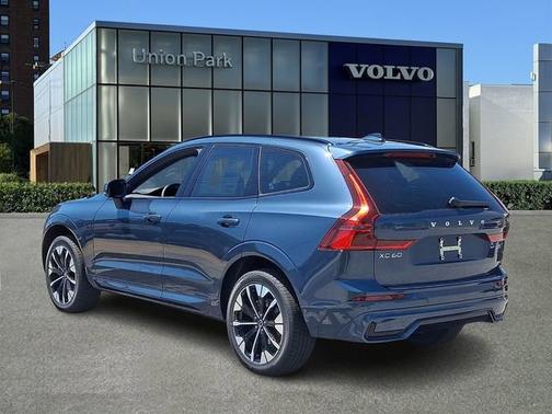 Denim Blue Metallic 2026 Volvo XC60 Plus