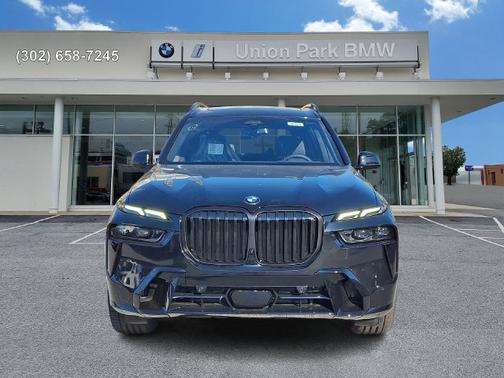 Black Sapphire Metallic 2027 BMW X7 xDrive40i
