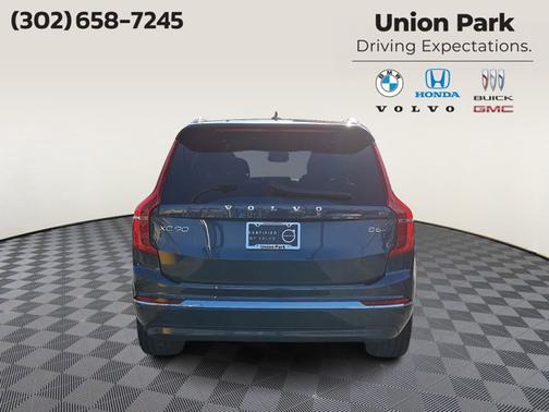 2024 Volvo XC90 Plus Bright Theme