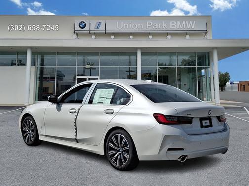 Mineral White Metallic 2026 BMW 330 330i xDrive