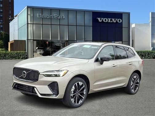 2026 Volvo XC60 Plus