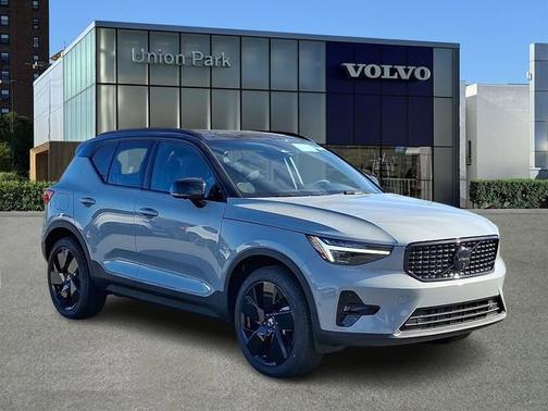 2026 Volvo XC40 Ultra Black Edition