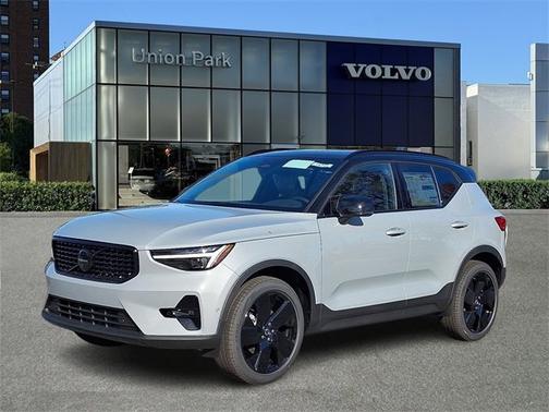 2026 Volvo XC40 Ultra Black Edition