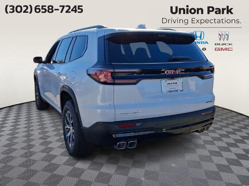 Glacier White Tricoat 2026 GMC Acadia AWD AT4