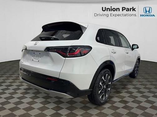 Platinum White Pearl 2027 Honda HR-V EX-L