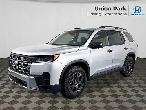 Solar Silver Metallic 2026 Honda Pilot TrailSport