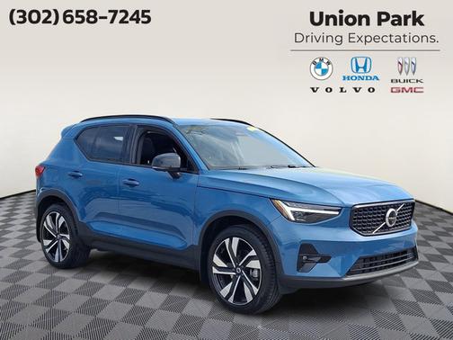 Fjord Blue Metallic 2024 Volvo XC40 Ultimate Dark Theme