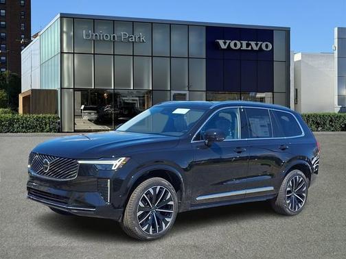 Onyx Black Metallic 2026 Volvo XC90 Plus