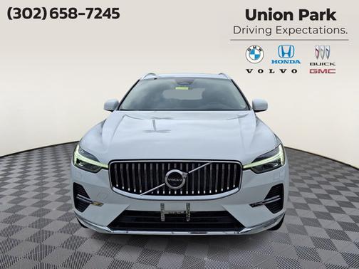 Crystal White Metallic 2023 Volvo XC60 Ultimate Bright Theme