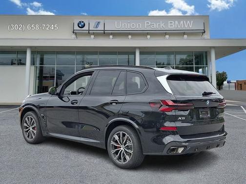 Black Sapphire Metallic 2026 BMW X5 xDrive50e