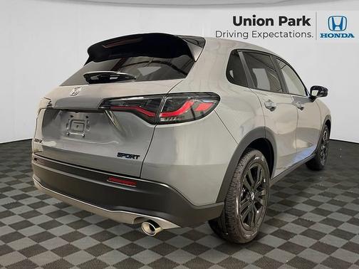 Urban Gray Pearl 2027 Honda HR-V Sport