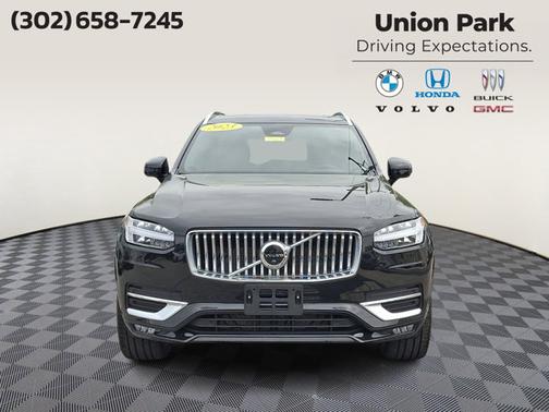 Onyx Black Metallic 2023 Volvo XC90 Plus