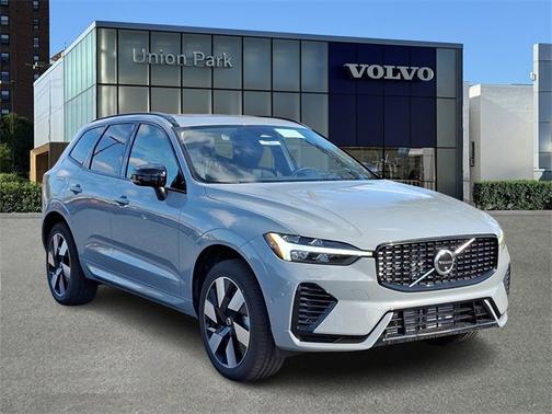 2025 Volvo XC60 Plug-In Hybrid Plus