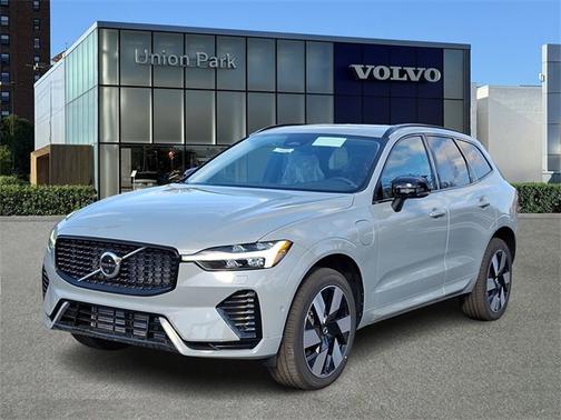 2025 Volvo XC60 Plug-In Hybrid Plus