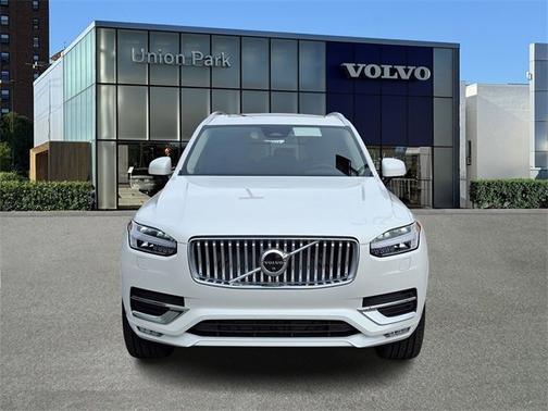 2025 Volvo XC90 Plus