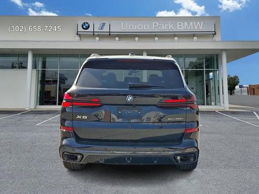 Carbon Black Metallic 2026 BMW X5 xDrive50e