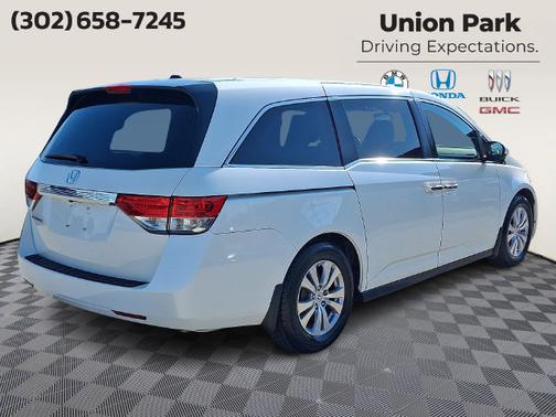 White 2017 Honda Odyssey EX-L