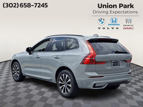 Vapour Grey Metallic 2024 Volvo XC60 Core Dark Theme