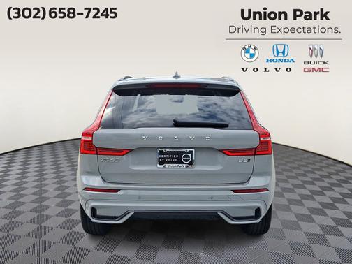 Vapour Grey Metallic 2024 Volvo XC60 Core Dark Theme