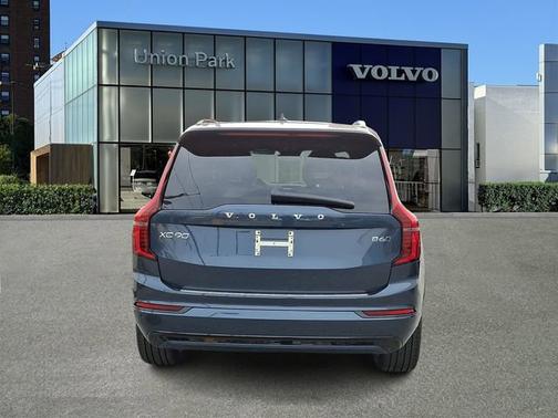 2026 Volvo XC90 Ultra Dark Theme