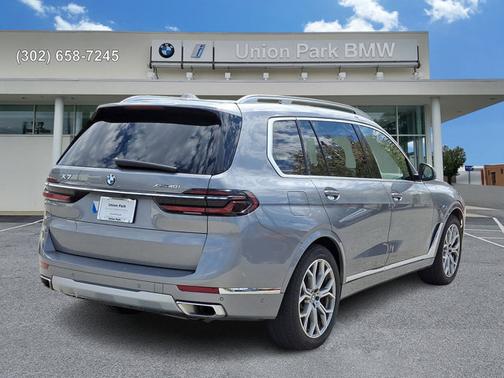 2025 BMW X7 xDrive40i