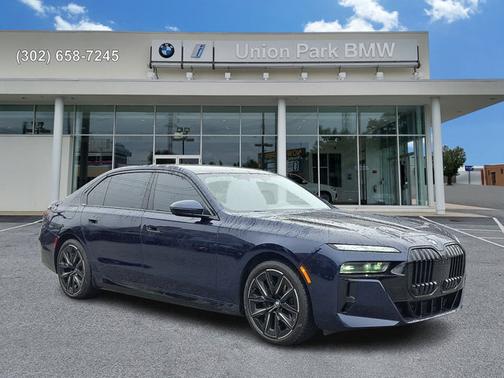 Tanzanite Blue II Metallic 2023 BMW i7 xDrive60