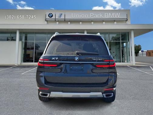 Black Sapphire Metallic 2026 BMW X7 xDrive40i
