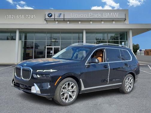 Black Sapphire Metallic 2026 BMW X7 xDrive40i