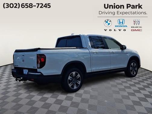White 2019 Honda Ridgeline RTL