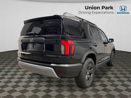 Crystal Black Pearl 2026 Honda Passport RTL