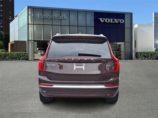 2025 Volvo XC90 Plus