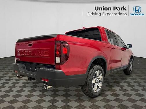 Radiant Red Metallic II 2026 Honda Ridgeline RTL