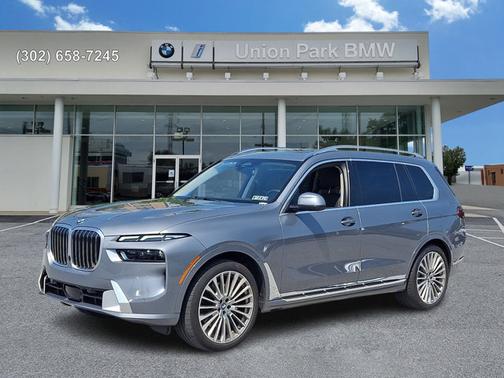 Skyscraper Grey Metallic 2023 BMW X7 xDrive40i