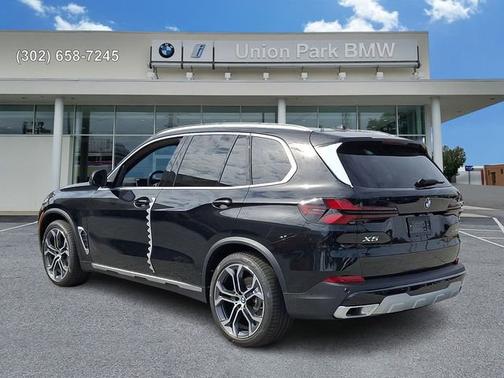 Black Sapphire Metallic 2026 BMW X5 xDrive40i