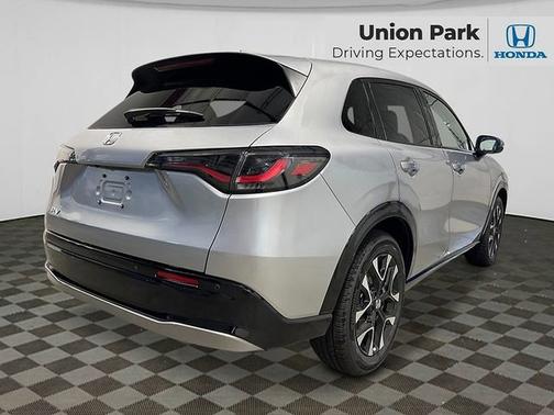 Solar Silver Metallic 2026 Honda HR-V EX-L