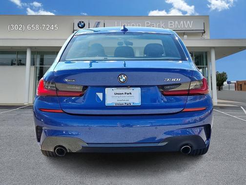 2019 BMW 330 i xDrive