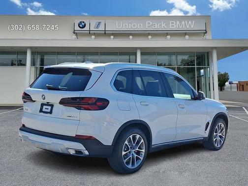 Alpine White 2026 BMW X5 xDrive50e