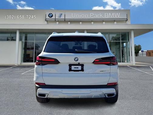 Alpine White 2026 BMW X5 xDrive50e