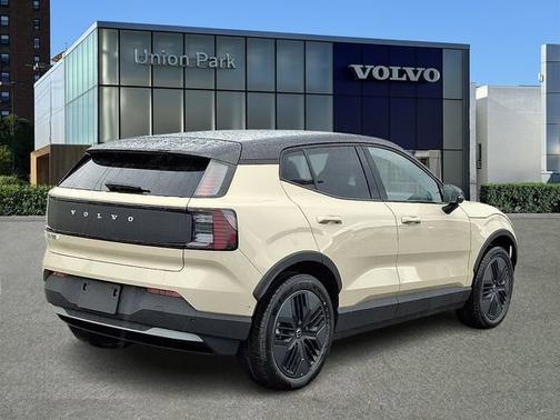 2026 Volvo EX30 Cross Country Ultra