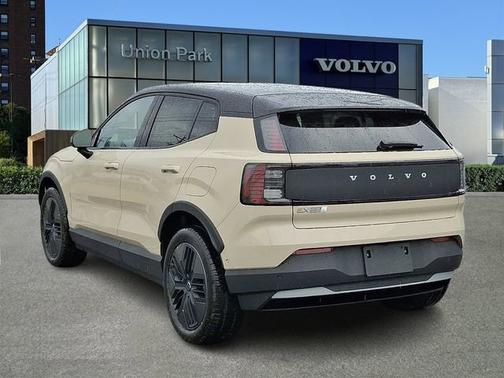 2026 Volvo EX30 Cross Country Ultra