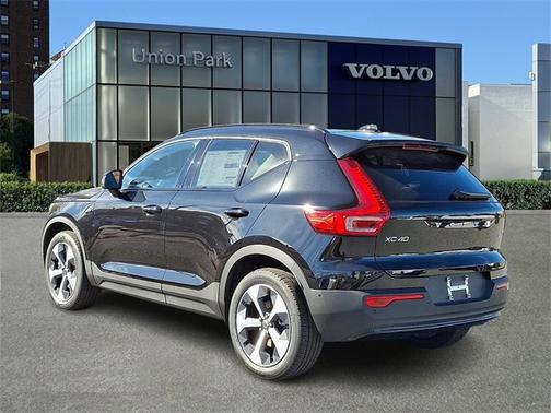 2026 Volvo XC40 Plus