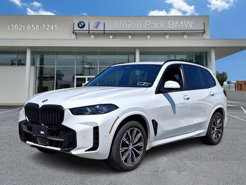 Mineral White Metallic 2024 BMW X5 xDrive40i